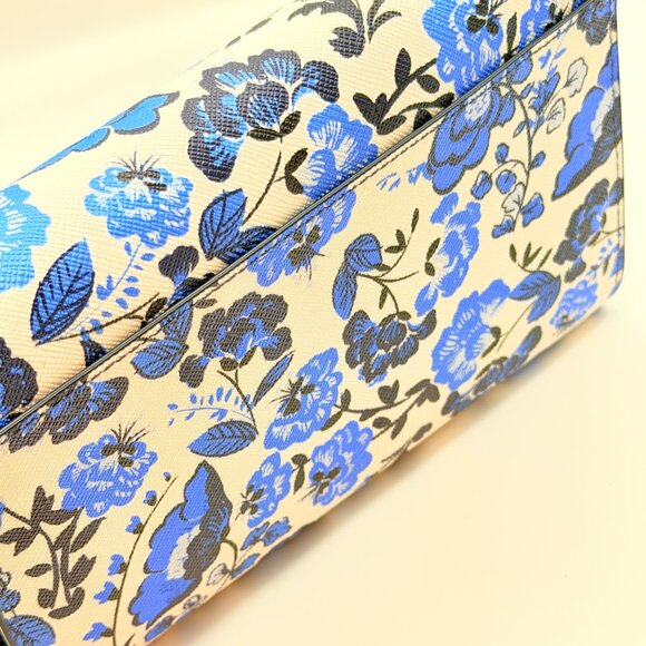 ✨Presenting✨: Kate Spade ♠️ "Perry" 💙🤍 Blue and White Floral 🤍💙 - NWT! 👀 - Picture 3 of 8